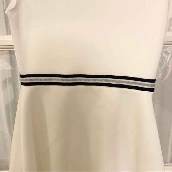 NWOT Adorable Girls Dress - Picture 3 of 4